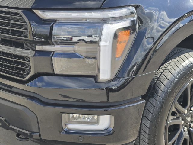 Certified 2025 Ford F150 Platinum w/ FX4 Off-Road Package AWD/4WD image 13