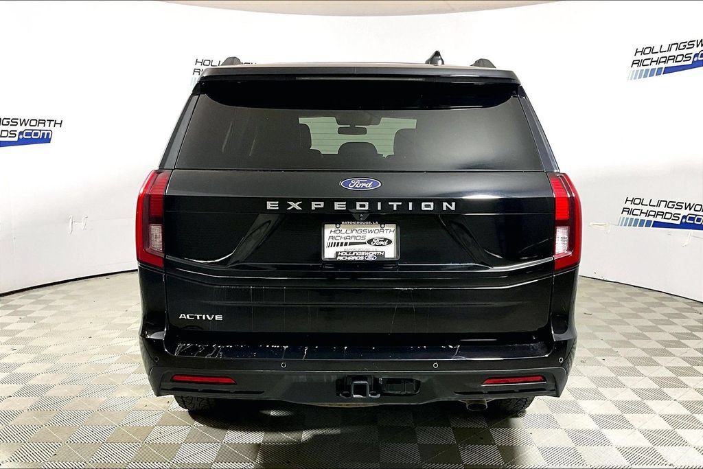 Certified 2025 Ford Expedition Active AWD/4WD image 4