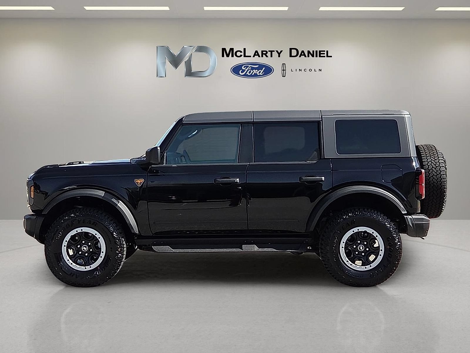 Certified 2026 Ford Bronco Badlands w/ Sasquatch Package AWD/4WD video 3