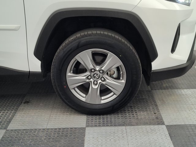Used 2024 Toyota RAV4 LE AWD/4WD image 12