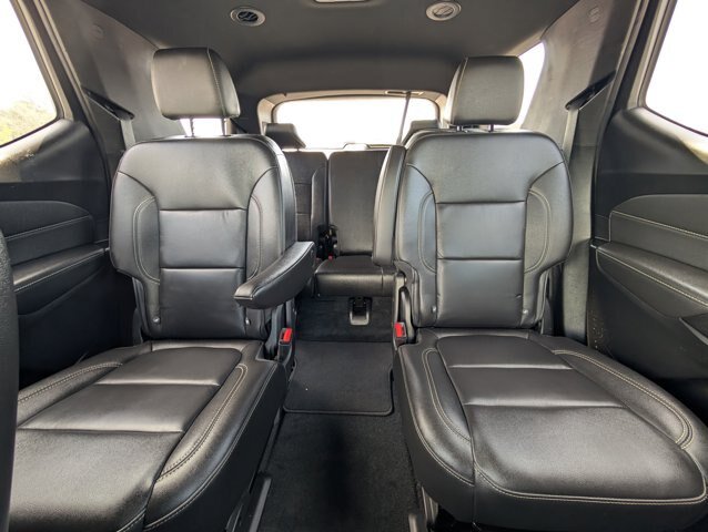 Used 2023 Chevrolet Traverse LT FWD image 24