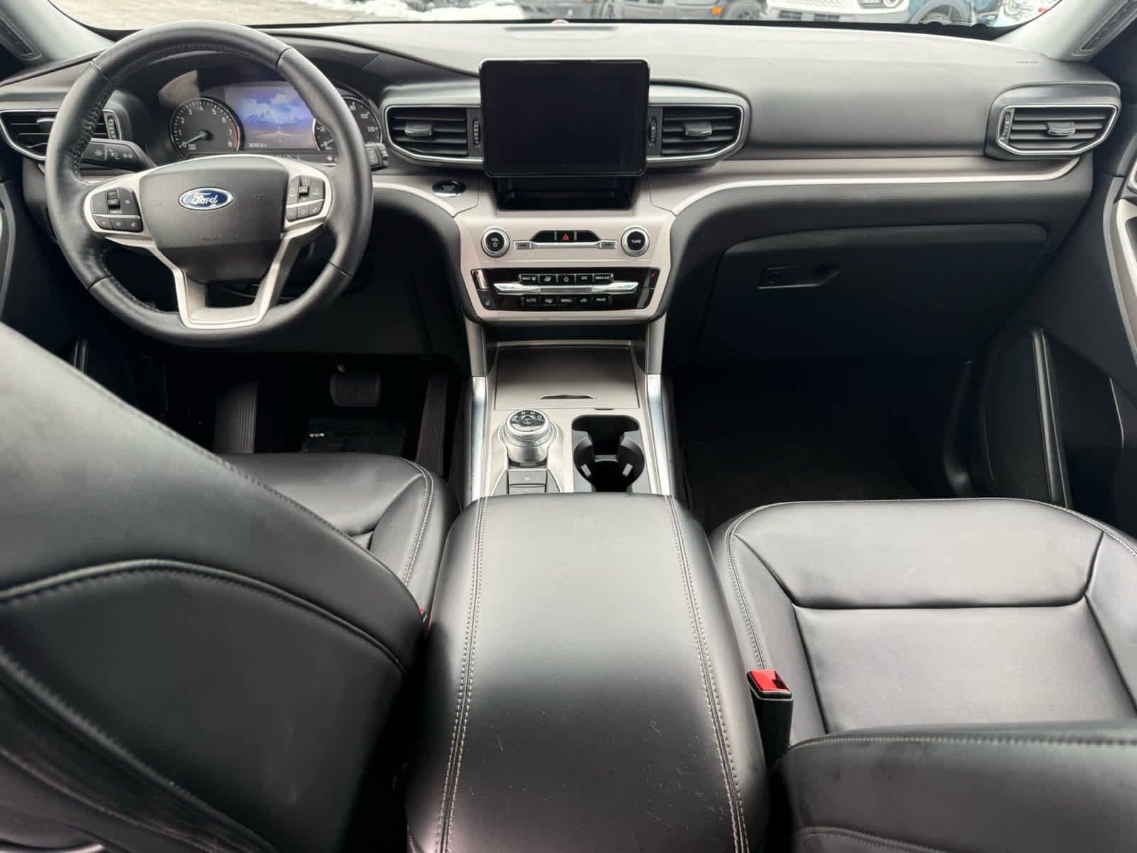 Certified 2023 Ford Explorer XLT w/ Equipment Group 202A image 27