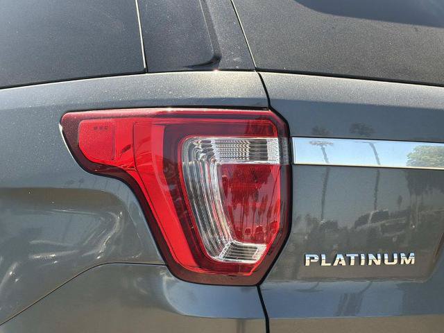 Certified 2017 Ford Explorer Platinum AWD/4WD image 8