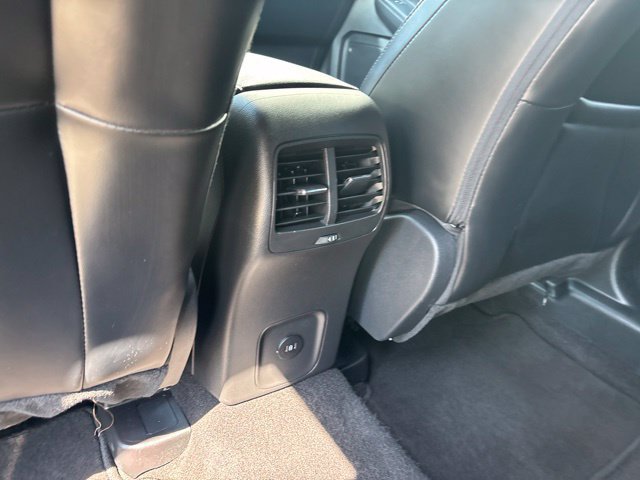 Certified 2025 Ford Escape ST-Line Select AWD/4WD image 32