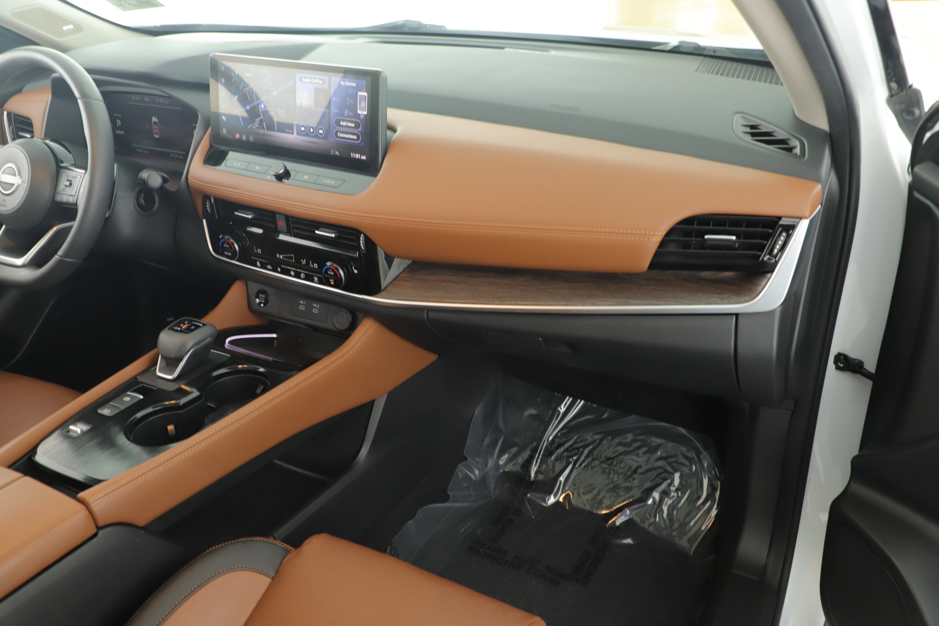 Used 2024 Nissan Rogue Platinum image 22