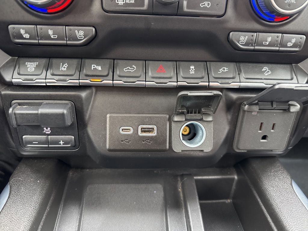 Used 2021 Chevrolet Silverado 3500 High Country w/ Z71 Off-Road Package image 32