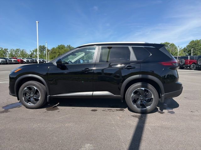 Used 2024 Nissan Rogue SV w/ SV Premium Package AWD/4WD image 13