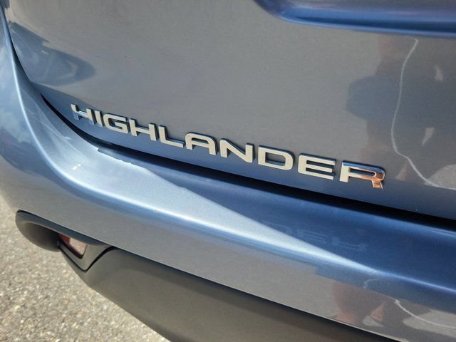 Used 2023 Toyota Highlander XLE FWD image 7