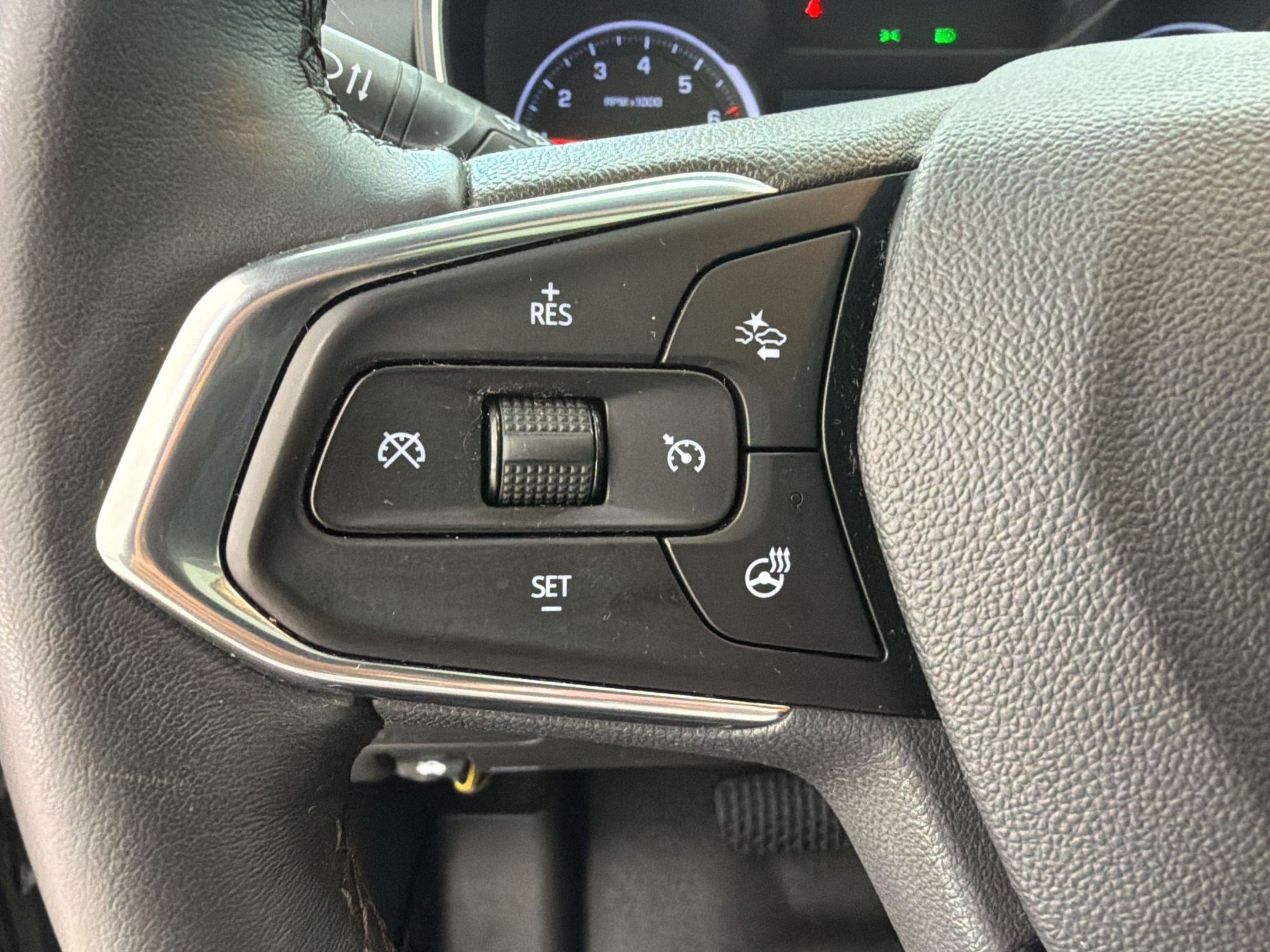 Used 2023 Chevrolet TrailBlazer ACTIV w/ Sun and Liftgate Package FWD image 18