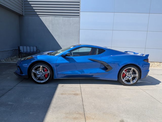 Used 2021 Chevrolet Corvette Stingray Premium Cpe w/ Z51 Performance Package image 2