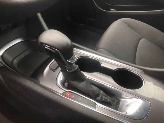 Used 2021 Chevrolet Malibu LT image 25