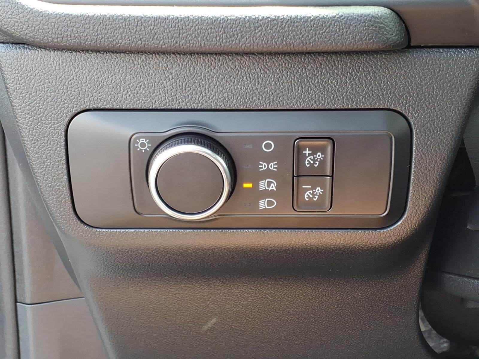 Certified 2025 Ford Escape Active AWD/4WD image 24