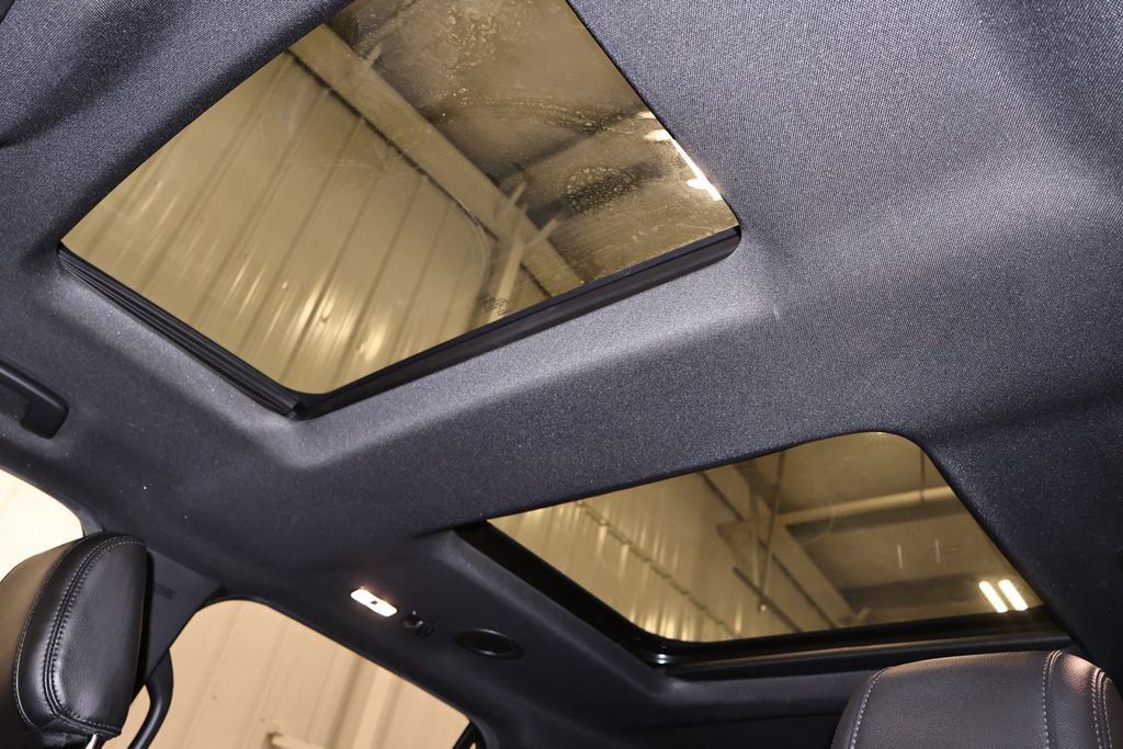 Certified 2018 Ford Explorer XLT w/ Equipment Group 202A image 40