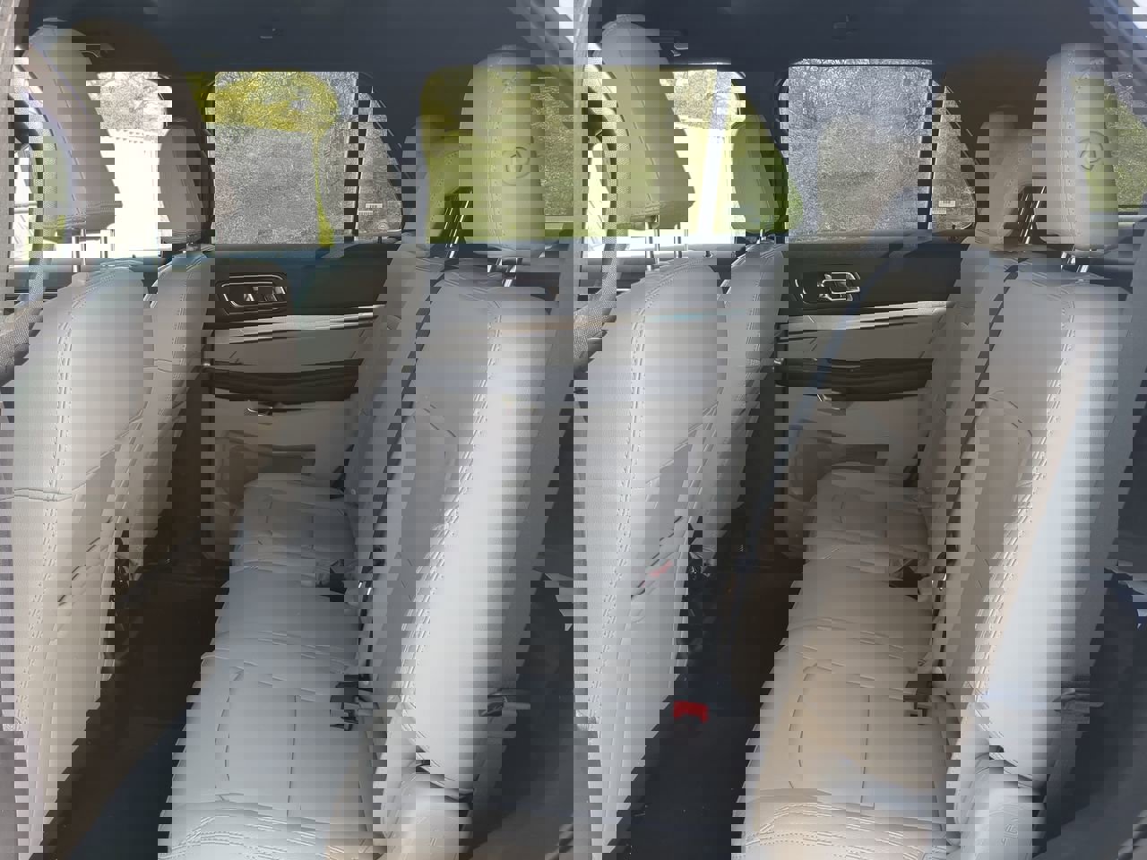 Certified 2018 Ford Explorer XLT w/ Equipment Group 202A image 12