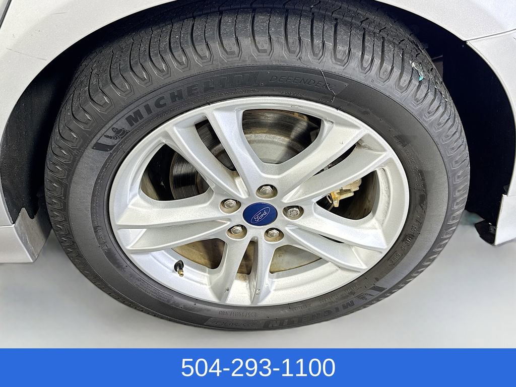 Certified 2018 Ford Fusion SE w/ Fusion SE Technology Package FWD image 30