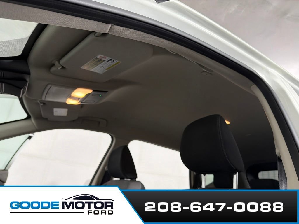 Used 2023 Nissan Rogue SV AWD/4WD image 18