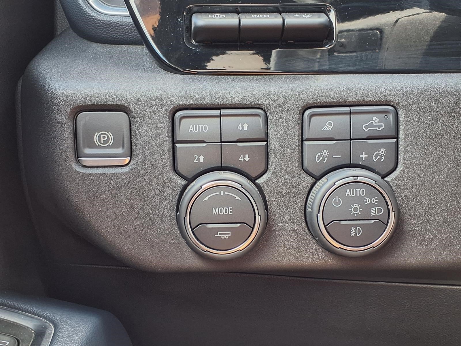 Used 2024 Chevrolet Silverado 3500 High Country w/ High Country Premium Package AWD/4WD image 23
