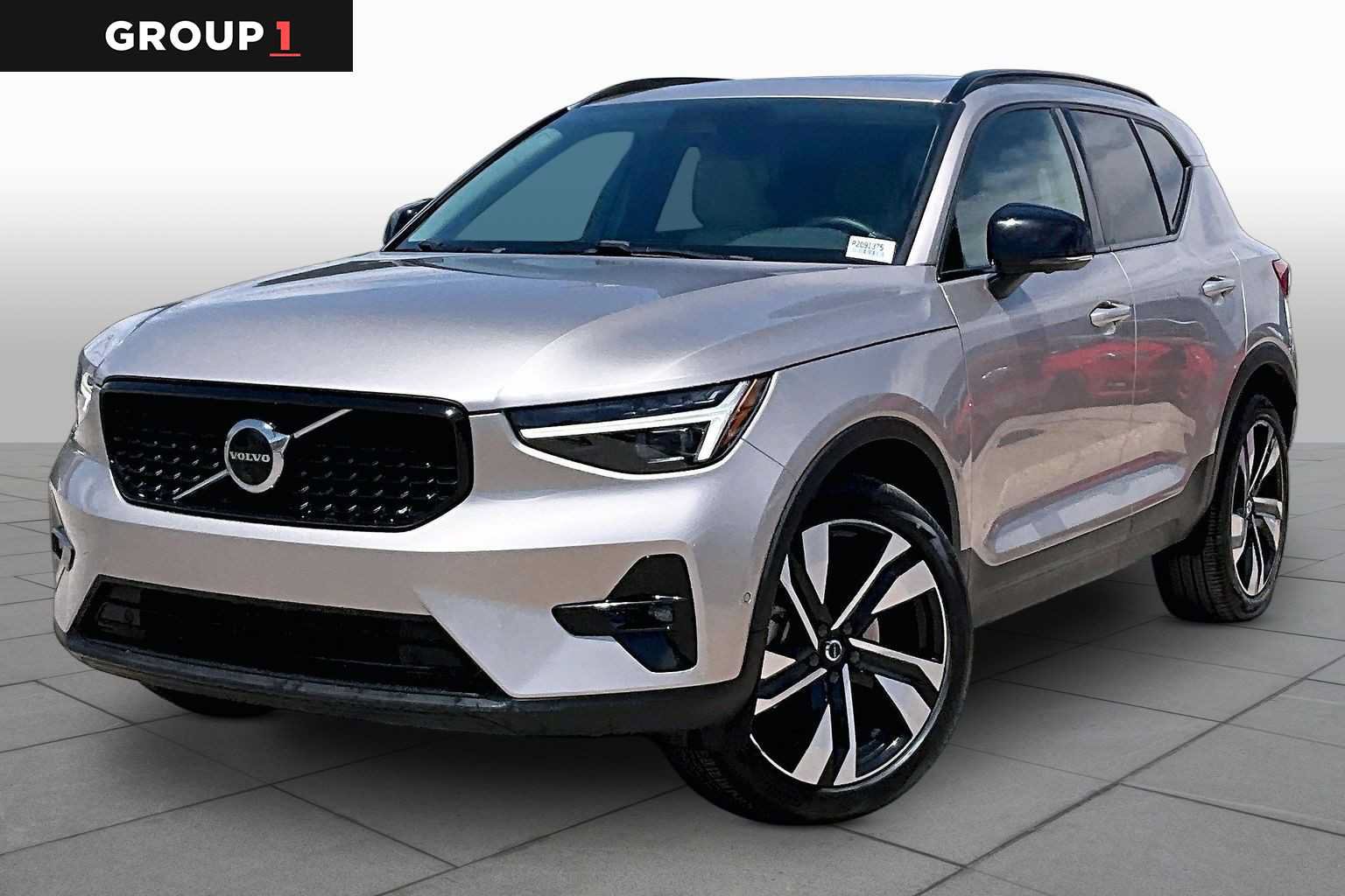 Used 2023 Volvo XC40 B5 Ultimate w/ Climate Package AWD/4WD video 1
