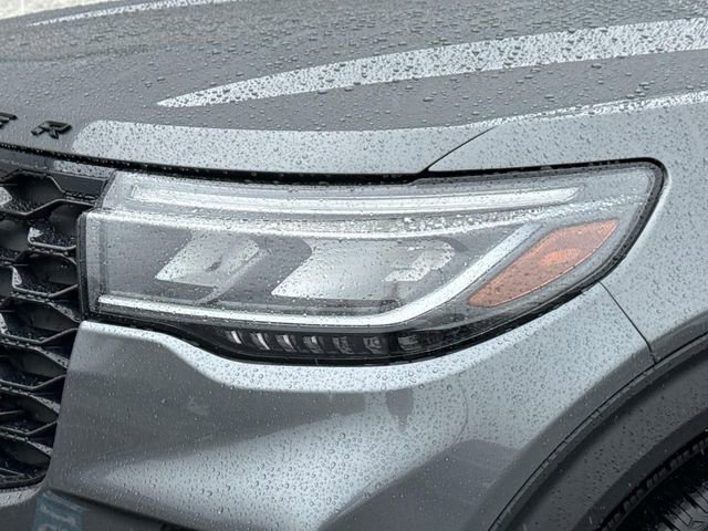 Certified 2025 Ford Explorer ST AWD/4WD image 7