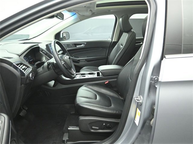 Certified 2022 Ford Edge Titanium w/ Class II Trailer Tow Package image 25