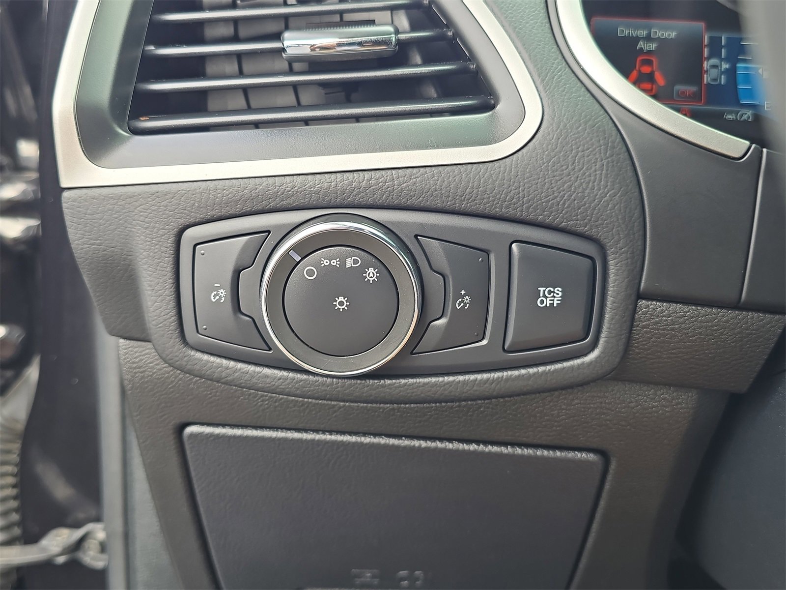 Certified 2021 Ford Edge SE image 19