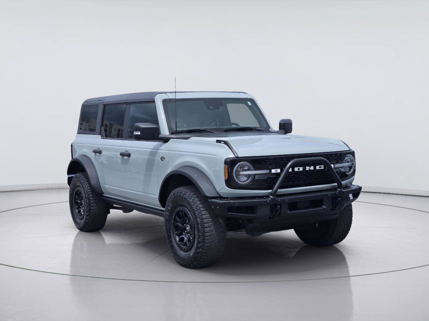 Certified 2022 Ford Bronco Wildtrak AWD/4WD image 3