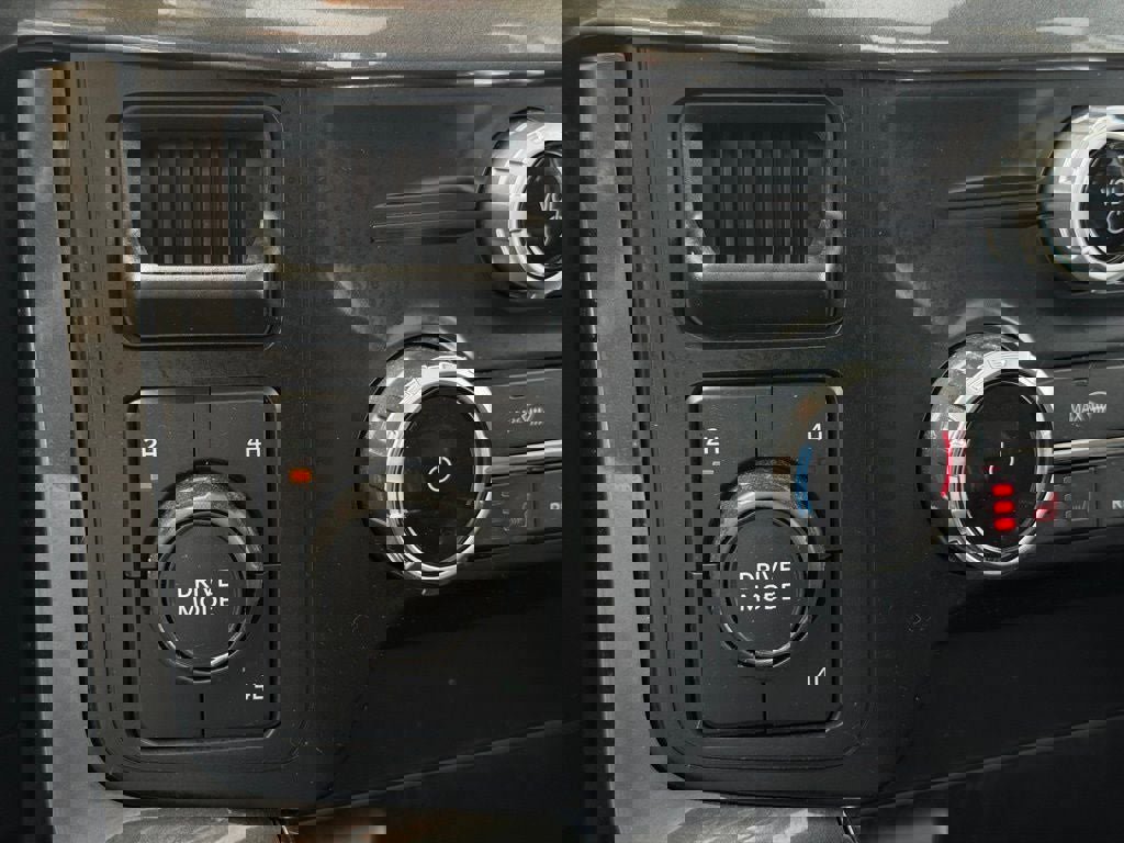 Certified 2023 Ford F150 XLT w/ Equipment Group 302A High image 43