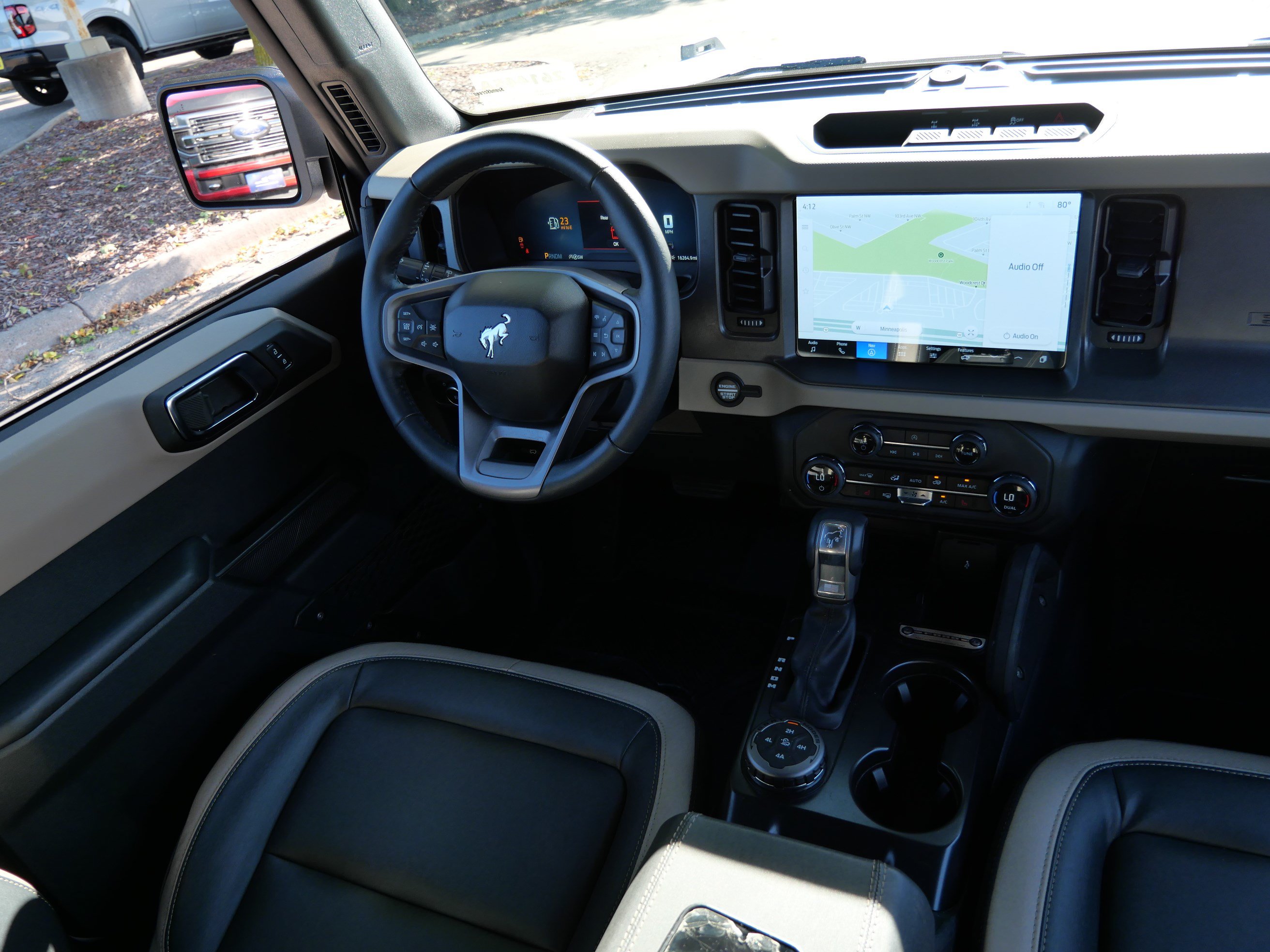 Certified 2025 Ford Bronco Big Bend w/ Black Diamond Package AWD/4WD image 9