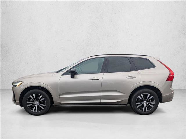 Used 2025 Volvo XC60 B5 Core image 8