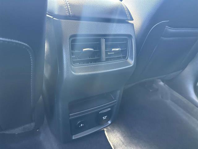 Certified 2024 Ford Edge Titanium image 28