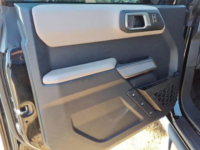 Certified 2023 Ford Bronco Wildtrak AWD/4WD image 8