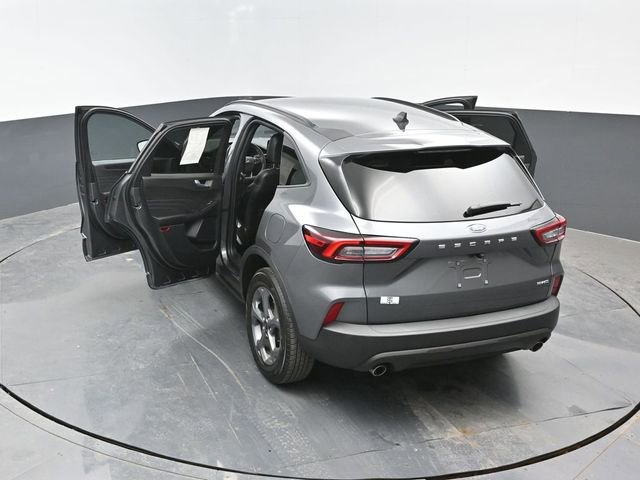 Certified 2025 Ford Escape ST-Line Select AWD/4WD image 23