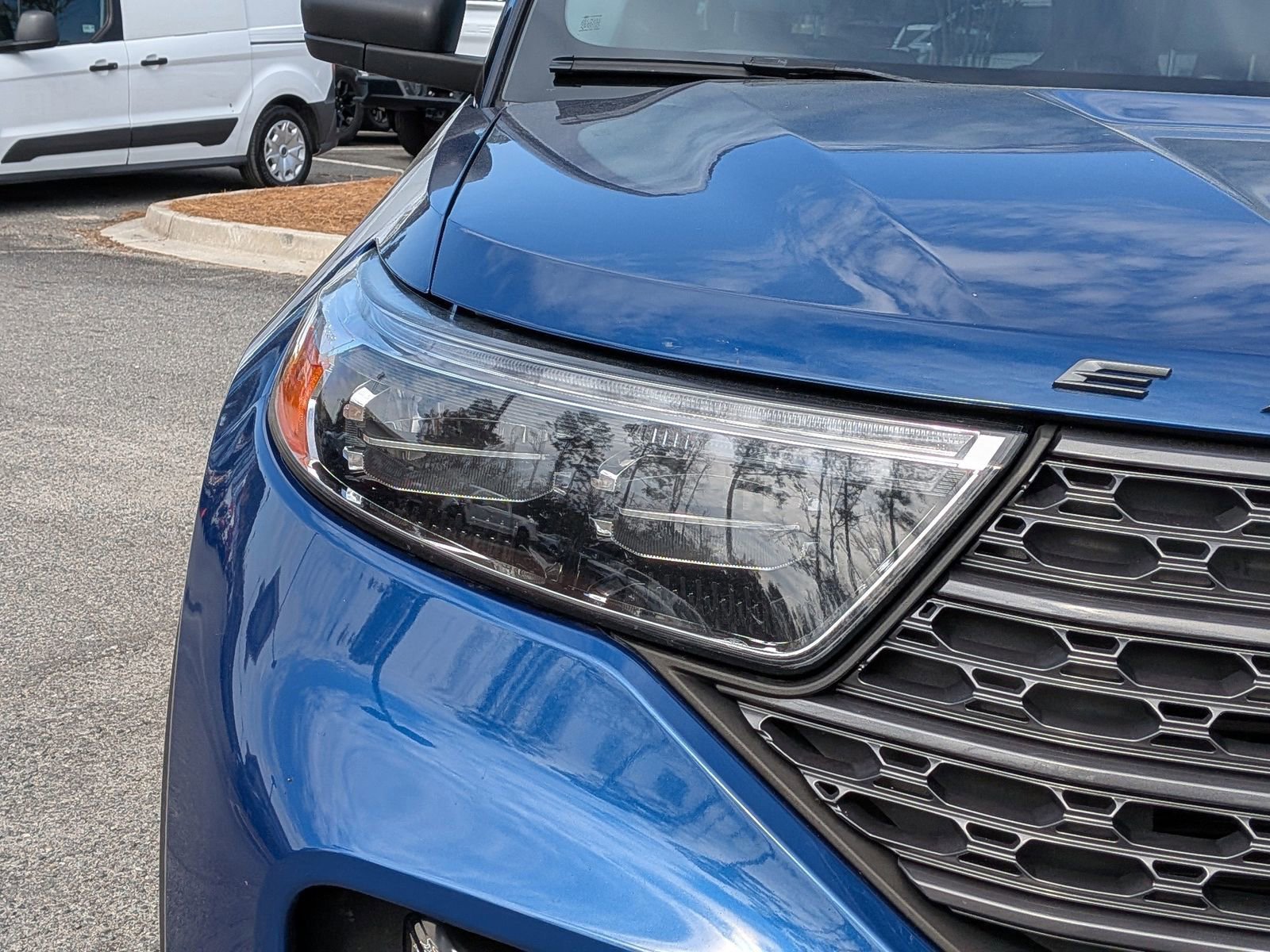 Certified 2021 Ford Explorer XLT w/ Equipment Group 202A image 11