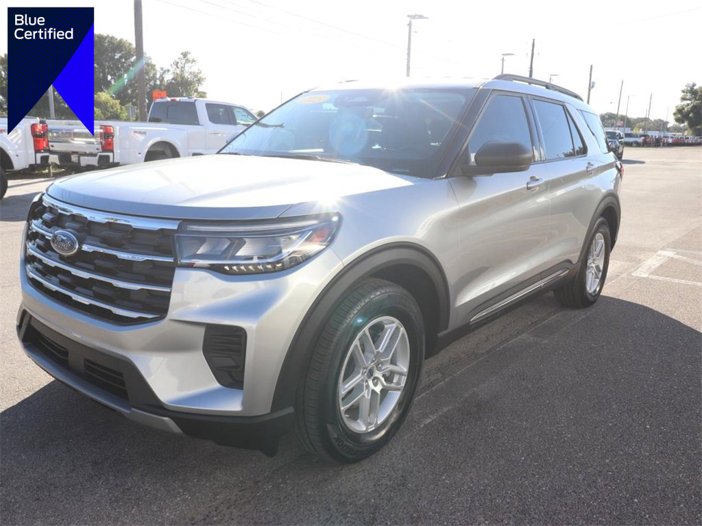 Certified 2025 Ford Explorer Active image 1