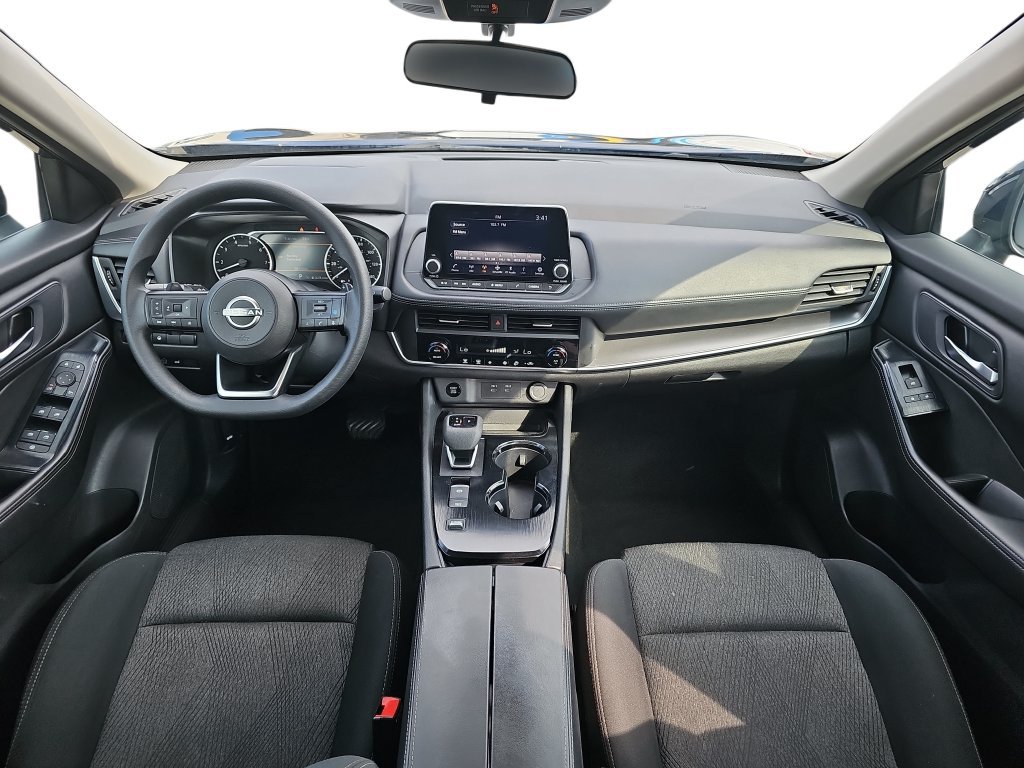 Used 2024 Nissan Rogue SV FWD image 9
