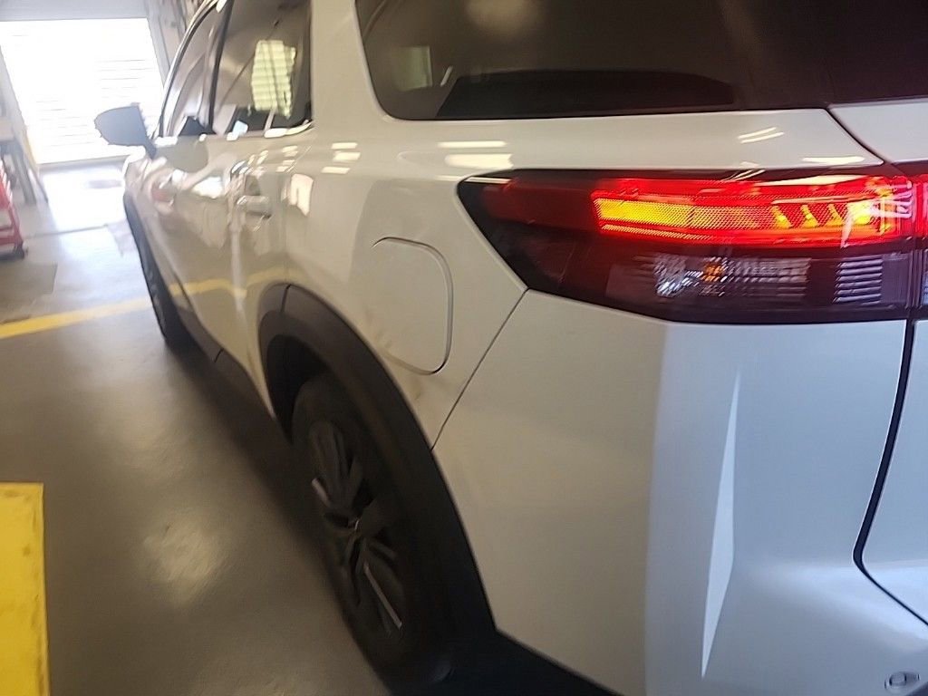 Used 2022 Nissan Pathfinder SL w/ SL Premium Package image 10