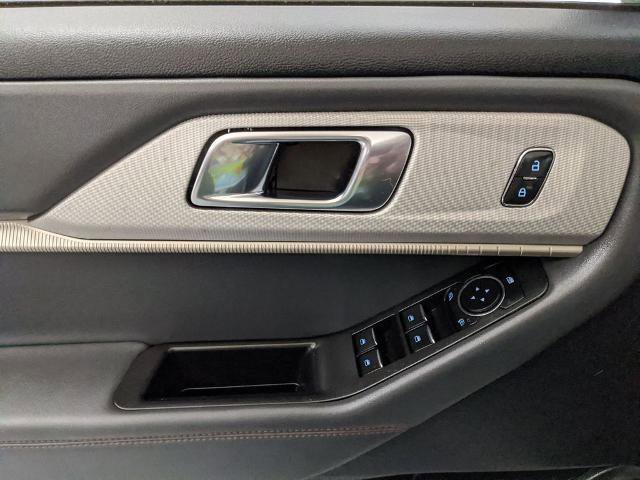 Certified 2025 Ford Explorer Active RWD image 15