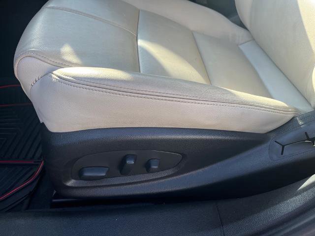 Used 2018 Chevrolet Impala LT w/ Sunroof and Spoiler Package image 19