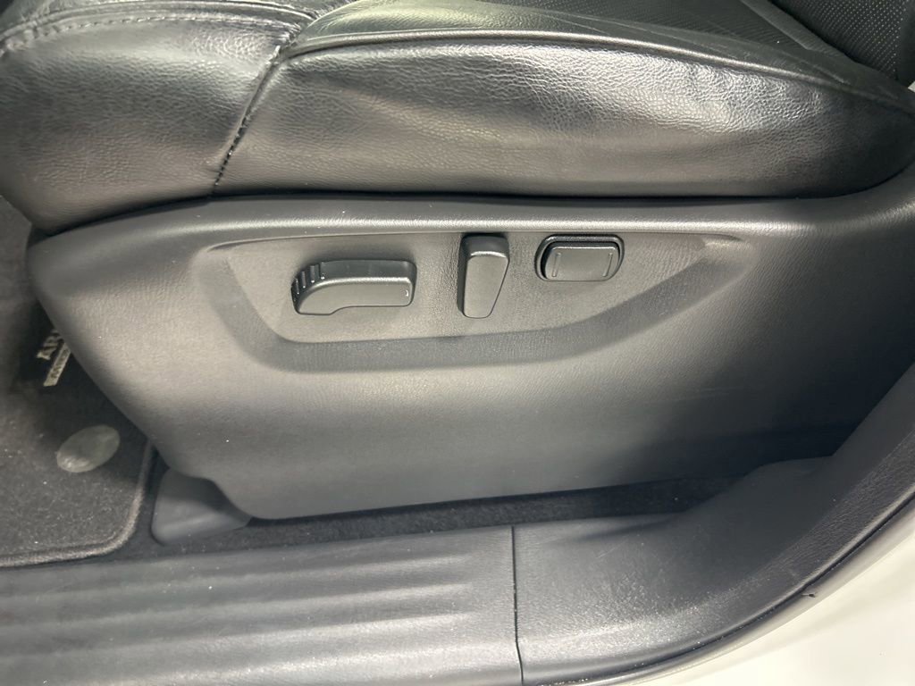 Used 2024 Nissan Armada SL w/ Midnight Edition Package image 10