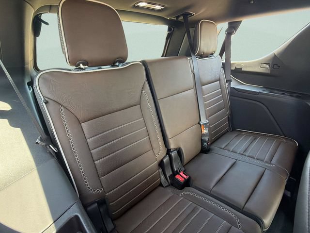 Used 2025 GMC Yukon Denali Ultimate AWD/4WD image 15