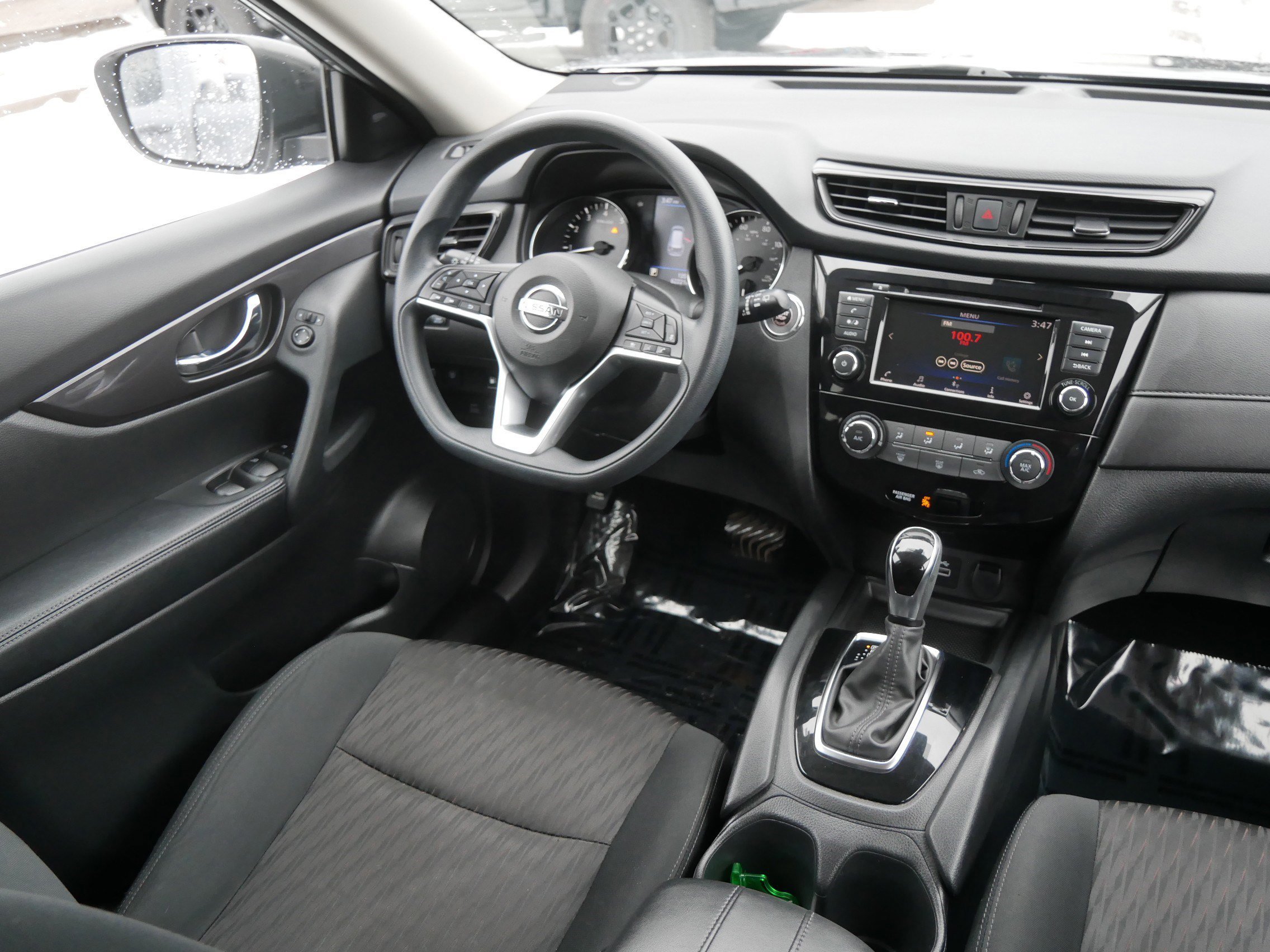 Used 2020 Nissan Rogue S image 9