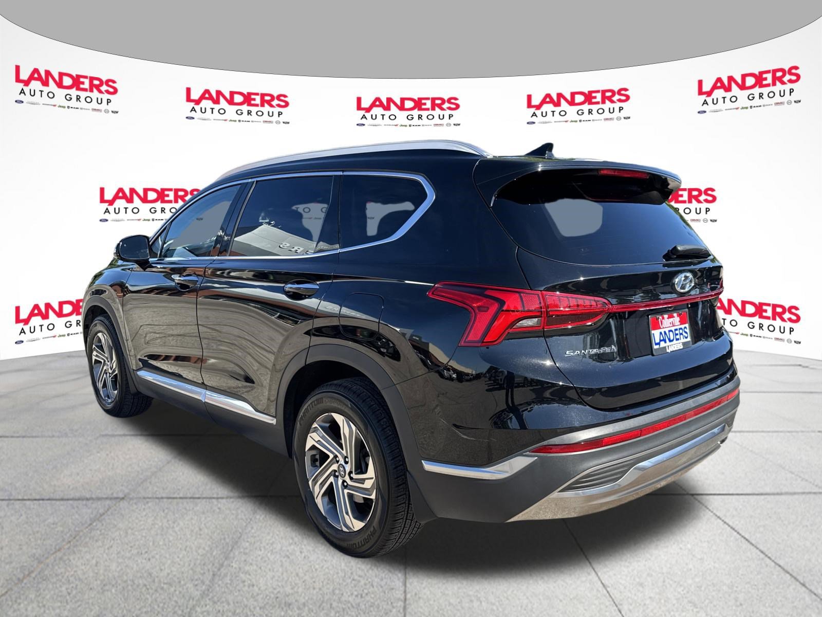 Used 2022 Hyundai Santa Fe SEL w/ Convenience + Premium Package FWD image 5