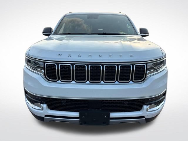 Used 2025 Jeep Wagoneer Series II w/ 8-Passenger Seating Package AWD/4WD image 8