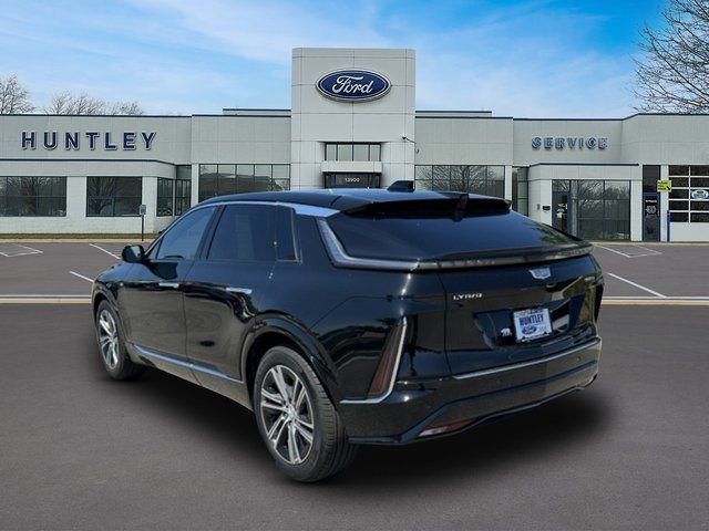 Used 2024 Cadillac Lyriq Luxury AWD/4WD image 5