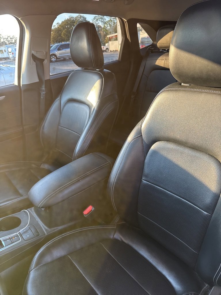 Certified 2022 Ford Escape SEL image 6