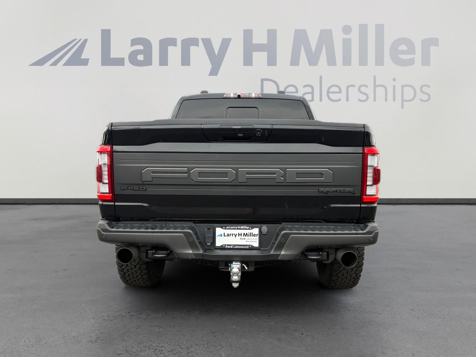 Certified 2023 Ford F150 Raptor w/ Raptor Carbon Fiber Package AWD/4WD image 4