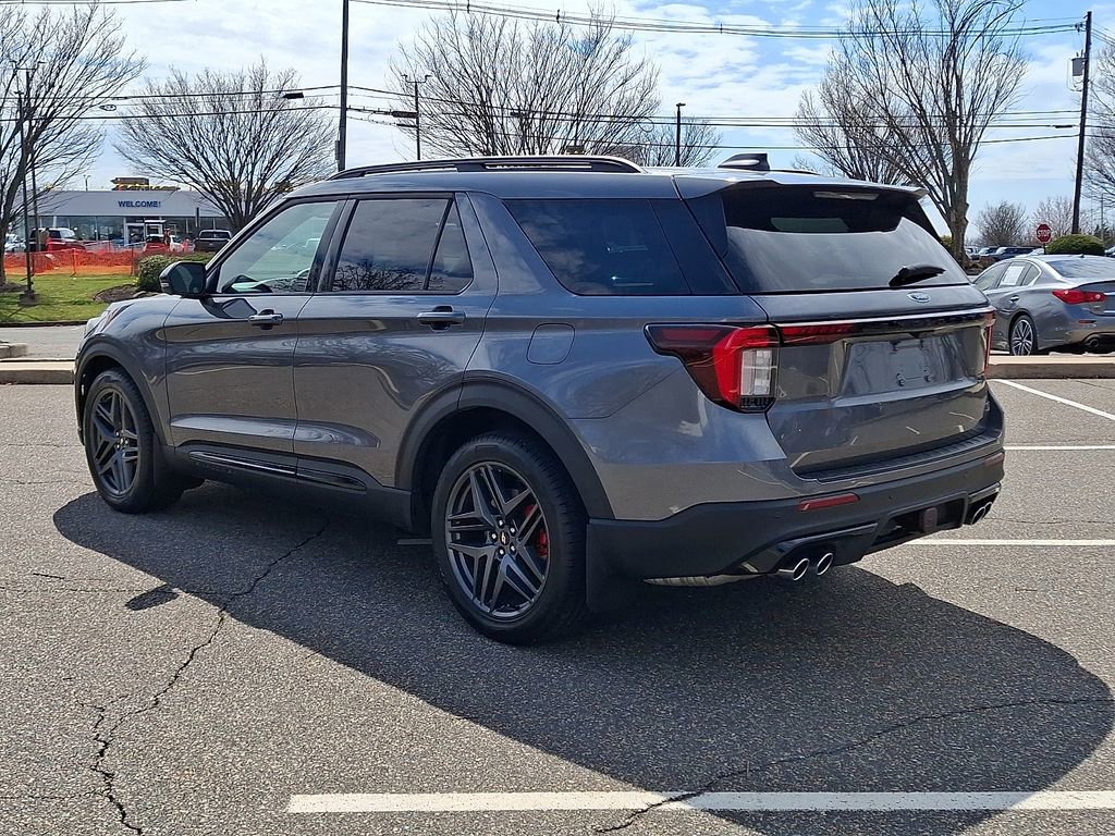 Certified 2025 Ford Explorer ST AWD/4WD image 7