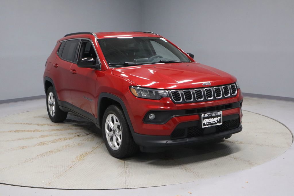 Used 2025 Jeep Compass Latitude image 7
