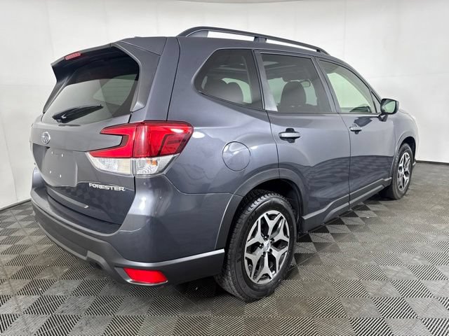 Used 2020 Subaru Forester Premium AWD/4WD image 3