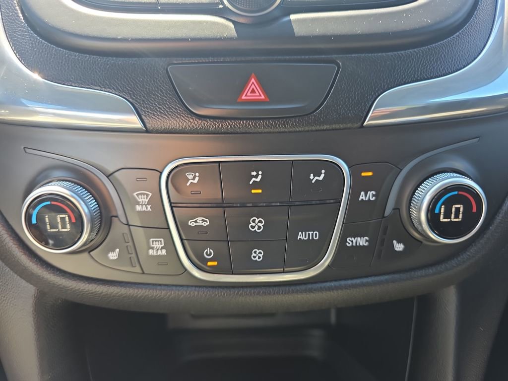 Used 2020 Chevrolet Equinox LT w/ Driver Convenience Package AWD/4WD image 28